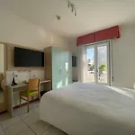 Athena Hotel 3*