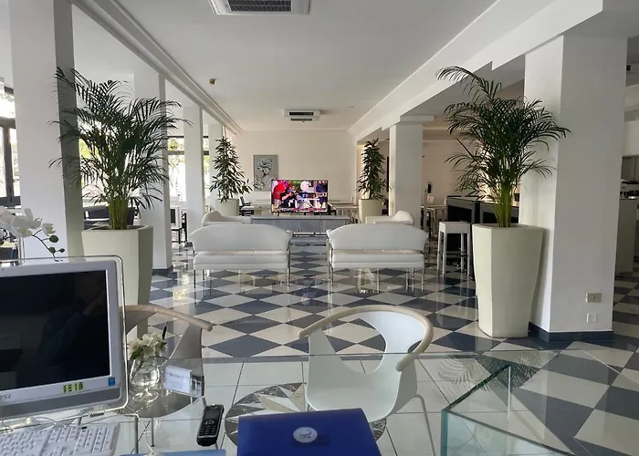 Athena Отель 3*