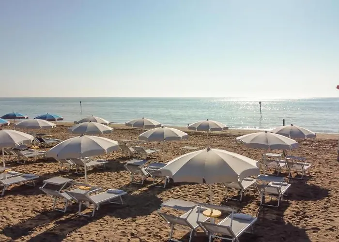 Athena Отель Линьяно-Саббьядоро